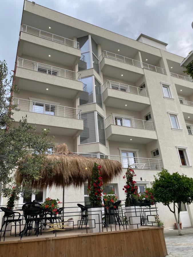 Hotel Vila Mare Durres Exterior photo